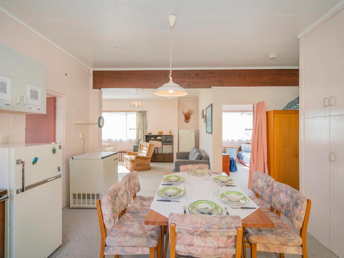 Cosy At Cooks - Cooks Beach Downstairs Unit Exterior photo
