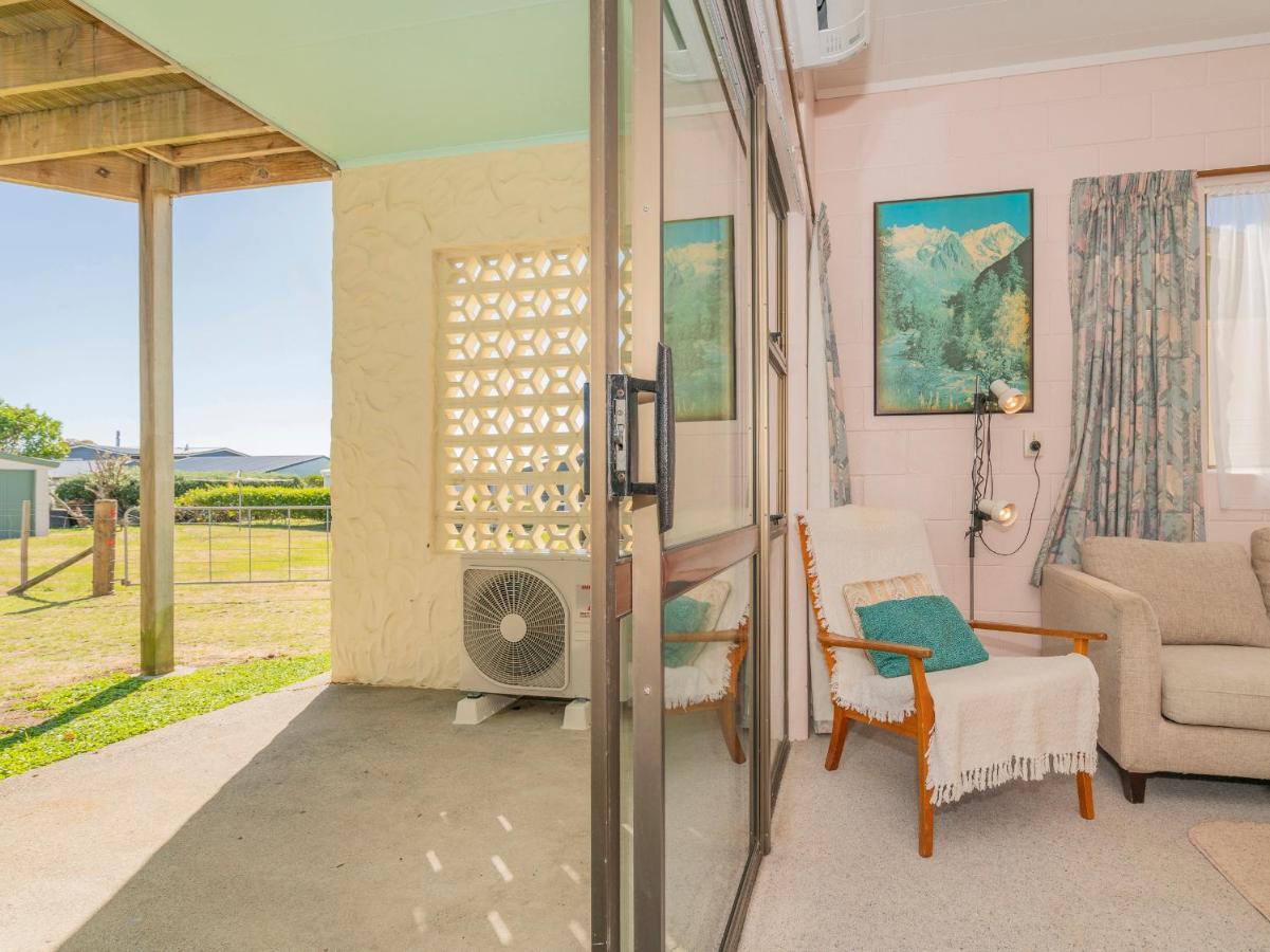 Cosy At Cooks - Cooks Beach Downstairs Unit Exterior photo